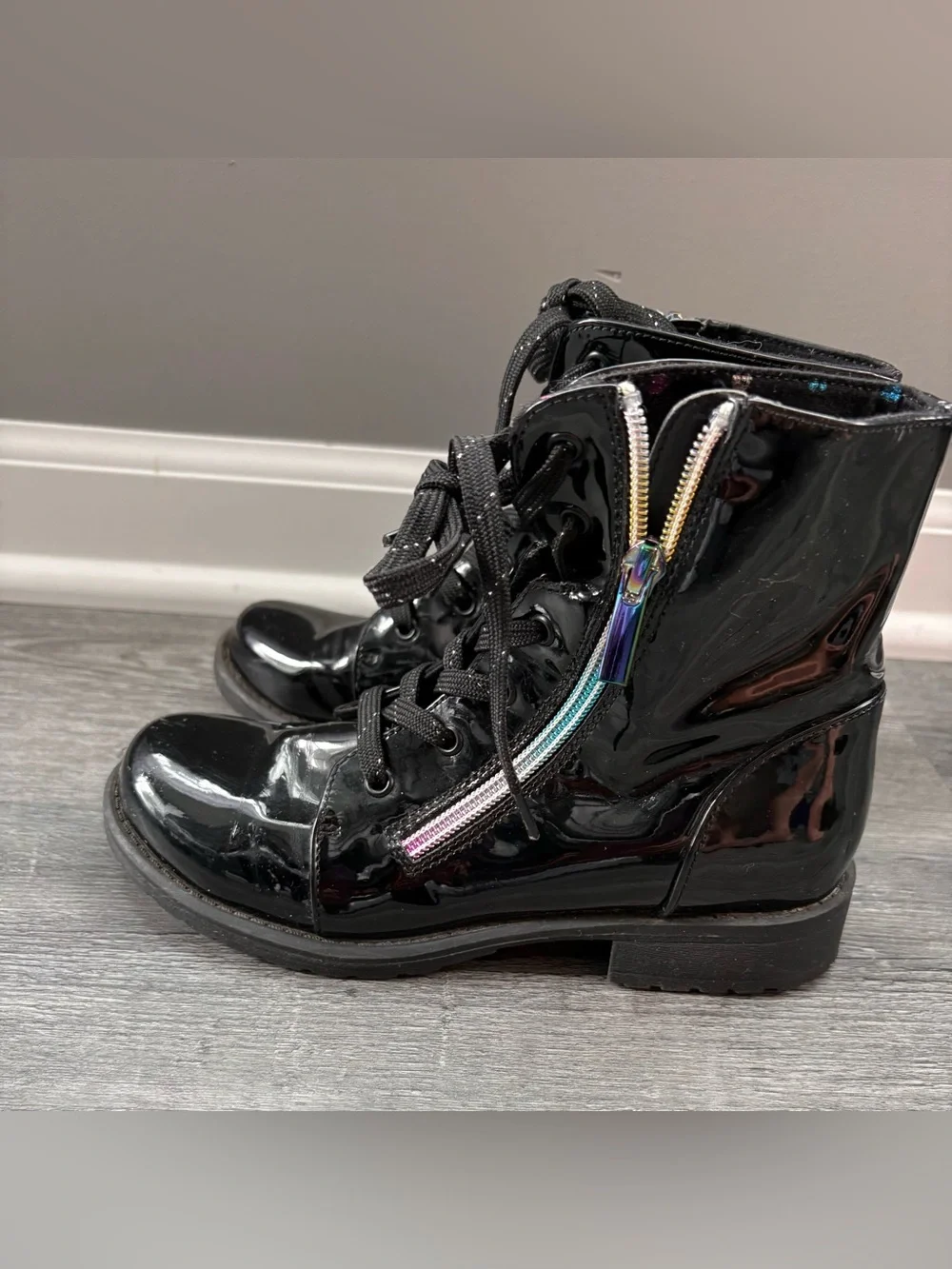 JellyPop Kids Black Patent Lace-Up Boots. Girls size 3